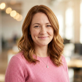 Emily Watson, chargée de la relation client au sein de Garantésure